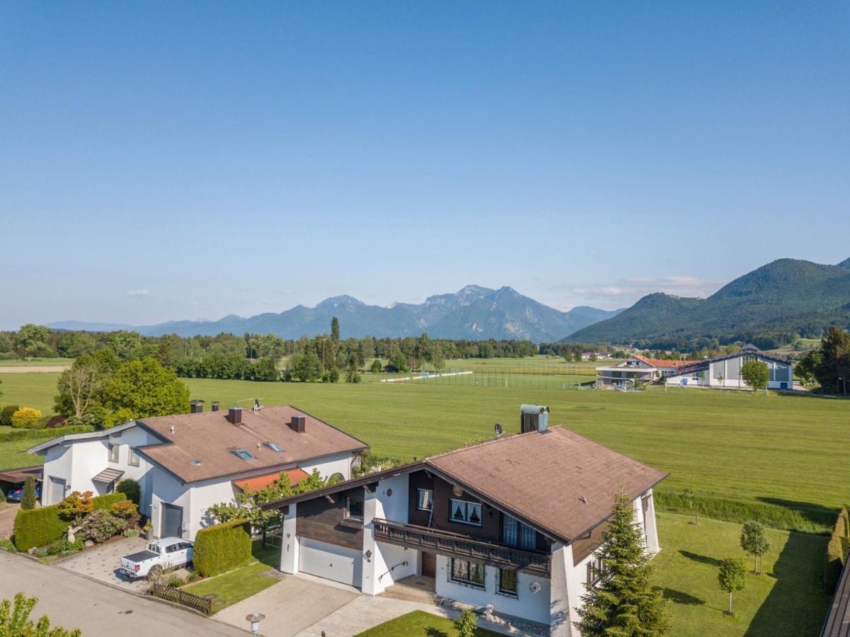 Direkt Zwischen Chiemsee U Alpen Dg 베르나우암히엠지 외부 사진